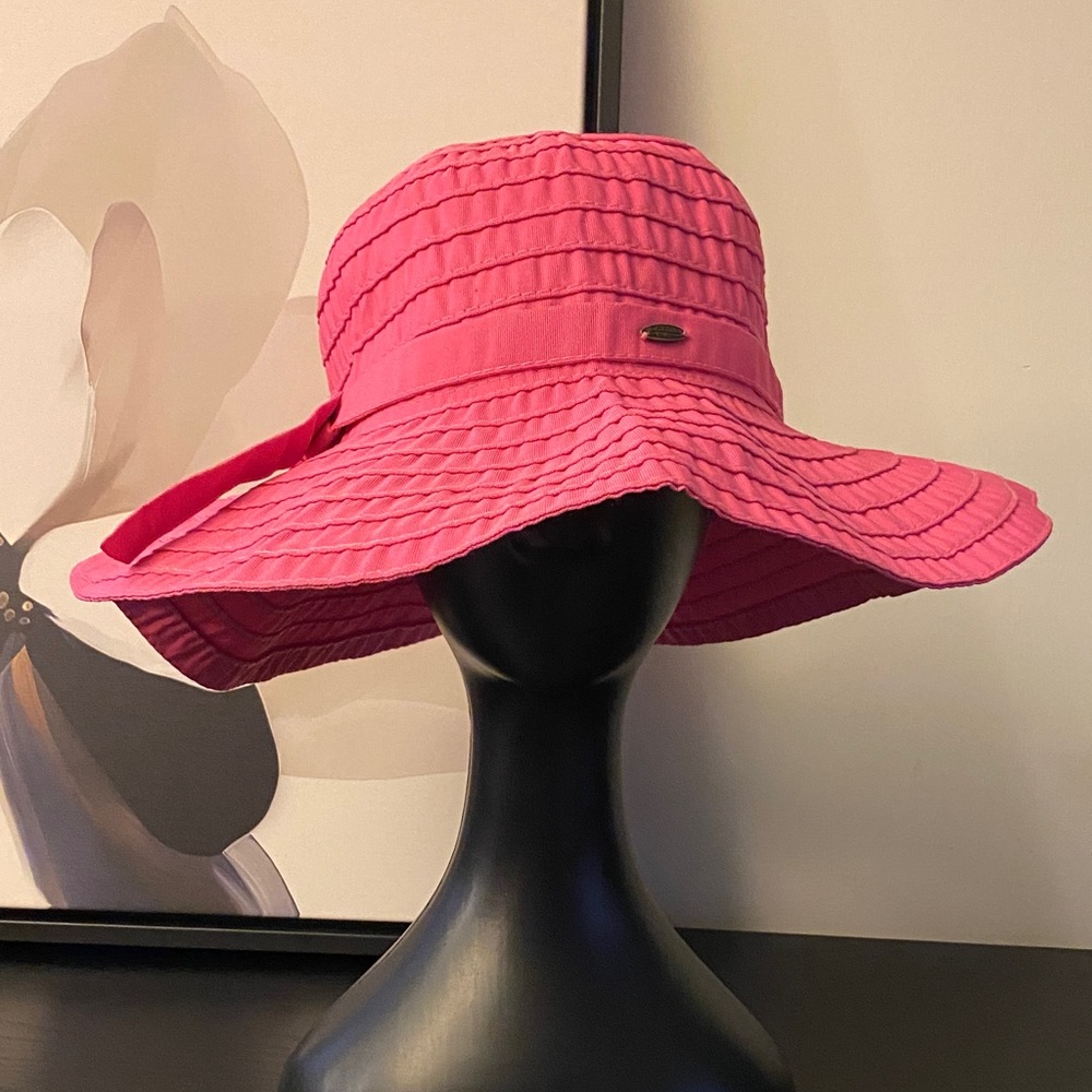 Vintage Scala Pink Hat With a Bow